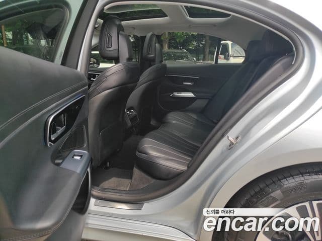 Mercedes-Benz E-Class 2024 — Şəkil 7/20