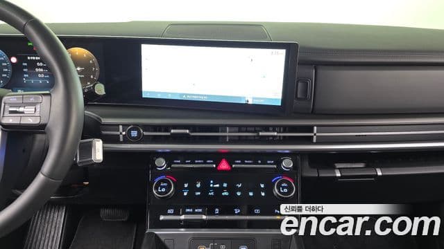 Hyundai Santa Fe 2025 — ფოტო 14/20