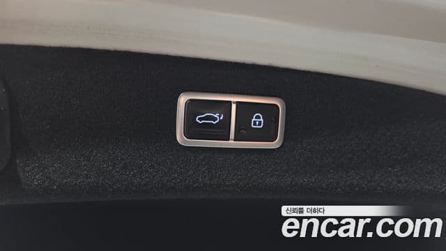 Genesis Electrified G80 2022 — ფოტო 19/20