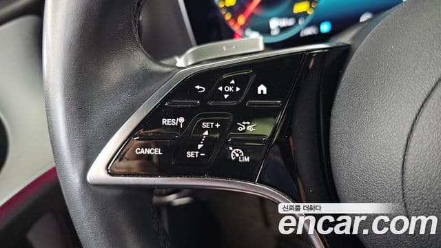 Mercedes-Benz E-Class 2020 — ფოტო 18/20