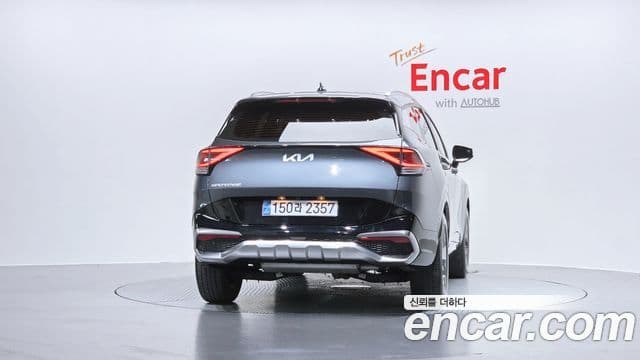 Kia Sportage 2022 — ფოტო 4/20