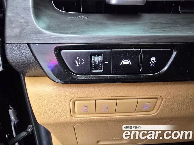 Kia Carnival 2022 — Фото 17/20