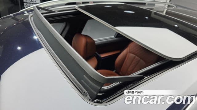 BMW X7 2020 — ფოტო 17/20