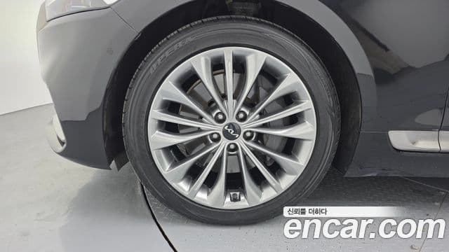 Kia The K9 2022 — ფოტო 5/20