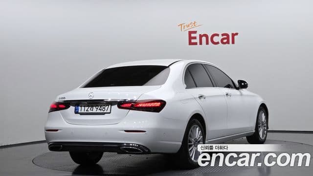 Mercedes-Benz E-Class 2022 — Şəkil 2/20