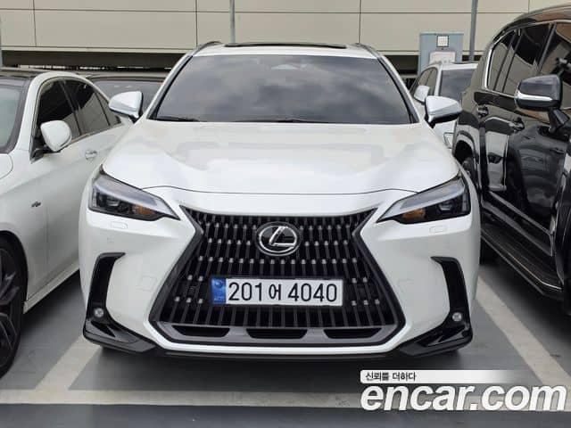 Lexus NX350h, 2025