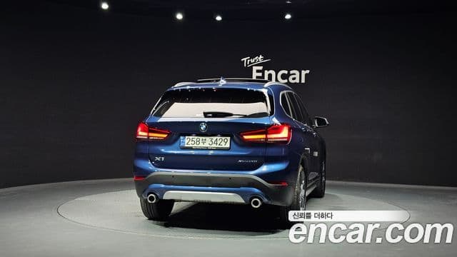 BMW X1 2021 — ფოტო 3/20