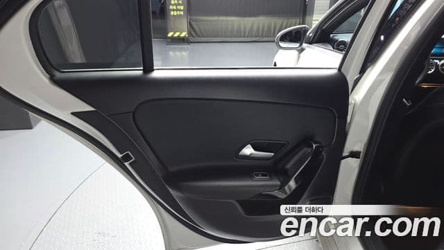 Mercedes-Benz A-Class 2020 — Şəkil 10/31