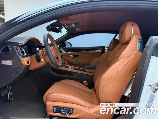 Bentley Continental GT 2021 — ფოტო 11/20