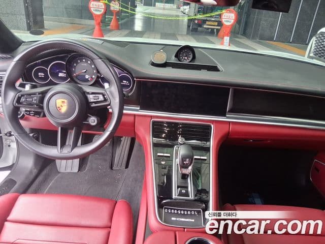 Porsche Panamera 2022 — Photo 9/20