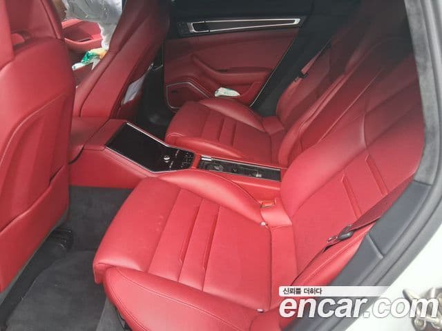 Porsche Panamera 2022 — Photo 20/20