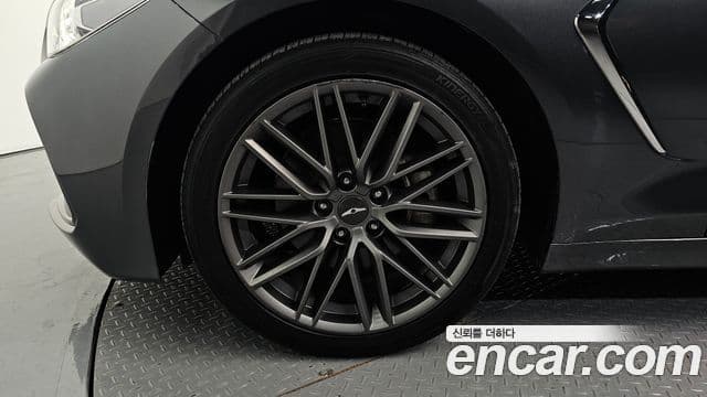 Genesis G70 2018 — ფოტო 5/20