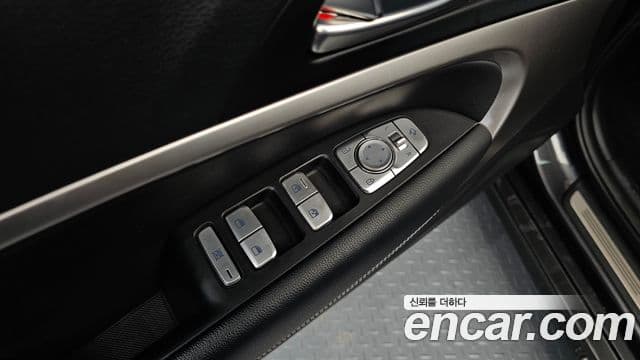 Genesis G70 2018 — ფოტო 12/20