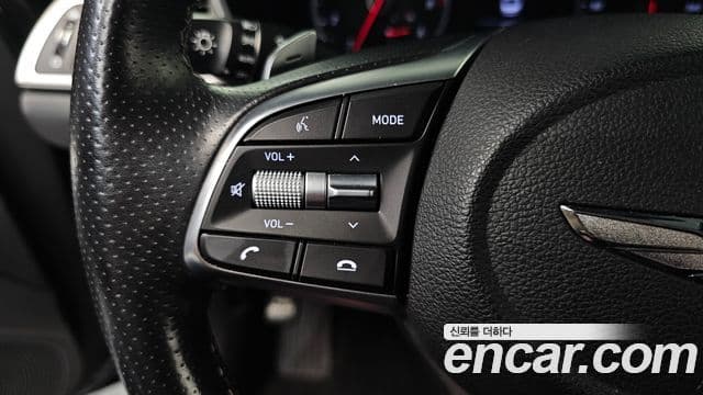 Genesis G70 2018 — ფოტო 17/20
