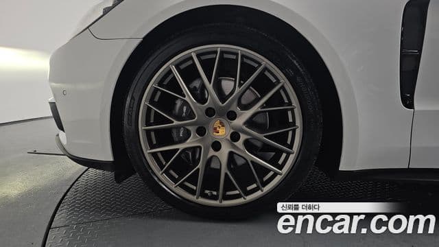 Porsche Panamera 2018 — Şəkil 5/20