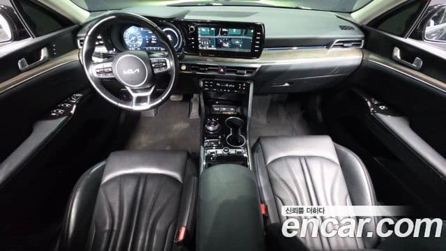 Kia K5 2022 — ფოტო 7/20