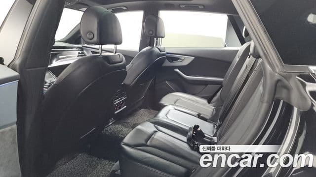 Audi Q7 2021 — ფოტო 11/20