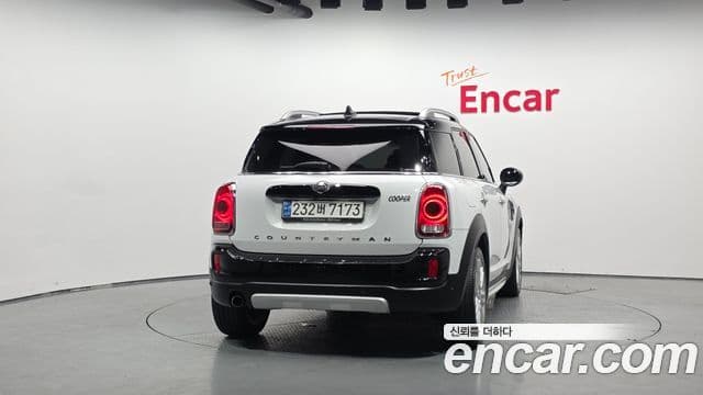 Mini Cooper Countryman 2019 — ფოტო 4/20