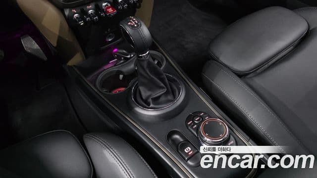 Mini Cooper Countryman 2019 — ფოტო 9/20