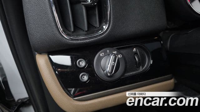 Mini Cooper Countryman 2019 — ფოტო 16/20