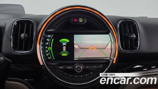 Mini Cooper Countryman 2019 — ფოტო 17/20
