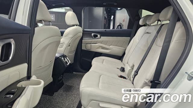 Kia Sorento 2023 — Şəkil 12/20