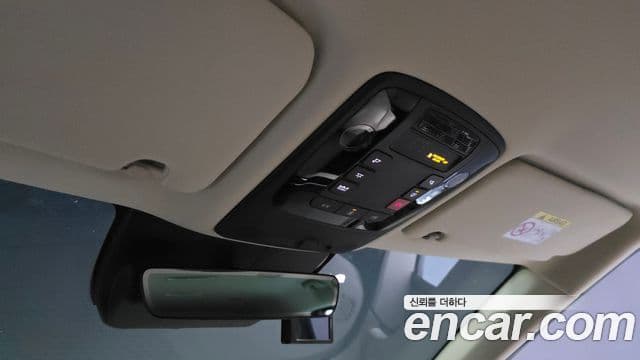 Kia Carnival 2025 — Фото 18/20
