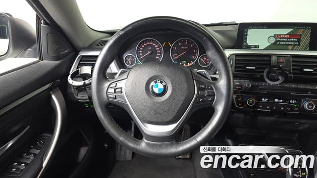 BMW 4 Series 2018 — ფოტო 13/20
