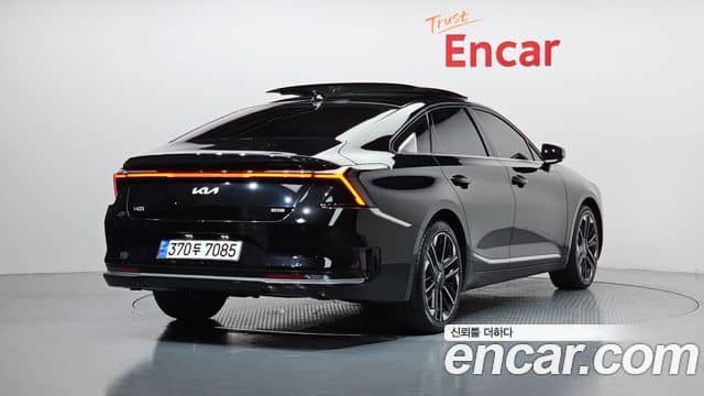 Kia K8, 2025