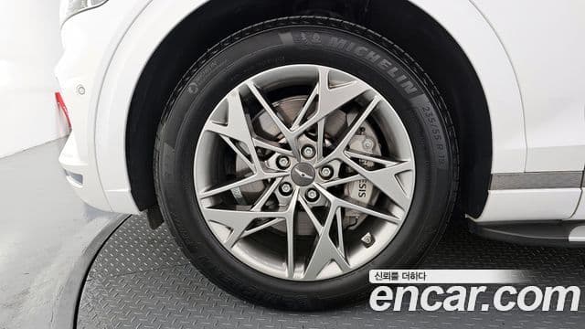 Genesis GV70 2023 — ფოტო 5/20