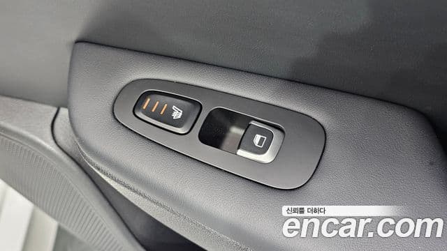 Kia Stinger 2018 — ფოტო 20/20
