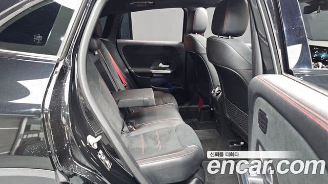 Mercedes-Benz GLA-Class 2022 — ფოტო 11/20