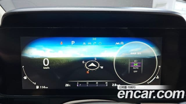 Kia Carnival 2021 — ფოტო 8/20