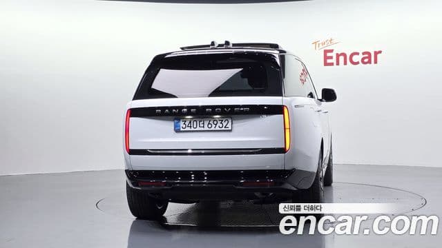 Land Rover Range Rover 2025 — Photo 18/20