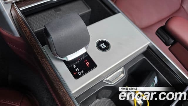 Land Rover Range Rover 2025 — Photo 17/20