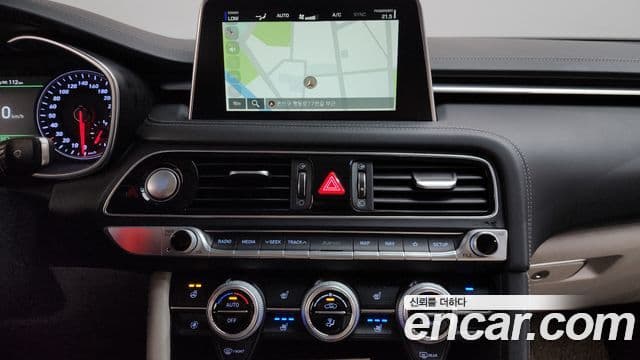 Genesis G70 2019 — ფოტო 13/20