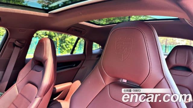 Porsche Panamera 2025 — ფოტო 16/20