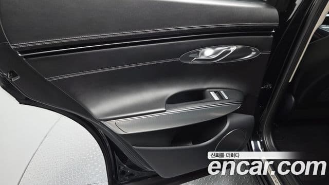 Genesis GV70 2021 — Photo 4/33