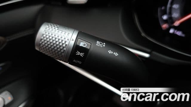 Genesis GV70 2021 — Photo 22/33