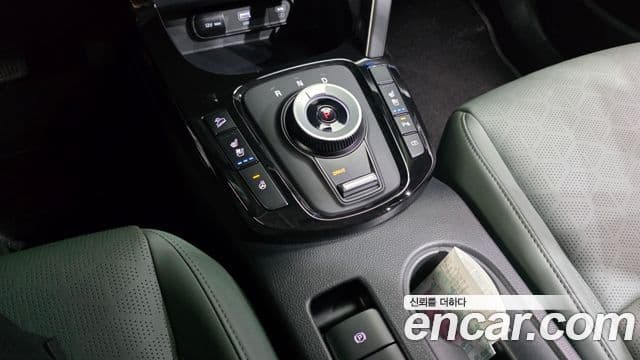 Kia Seltos 2023 — Şəkil 9/20