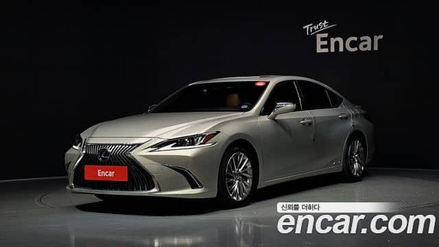 Lexus ES300h, 2018