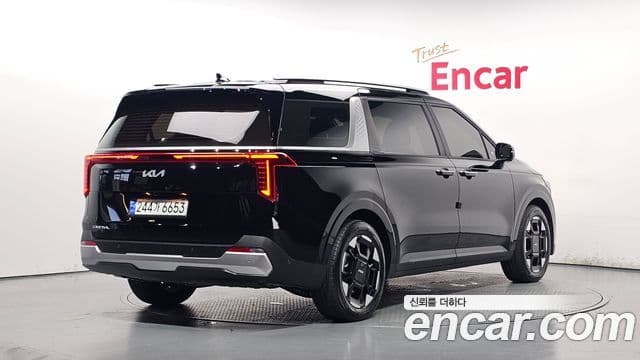 Kia Carnival 2025 — Şəkil 2/20