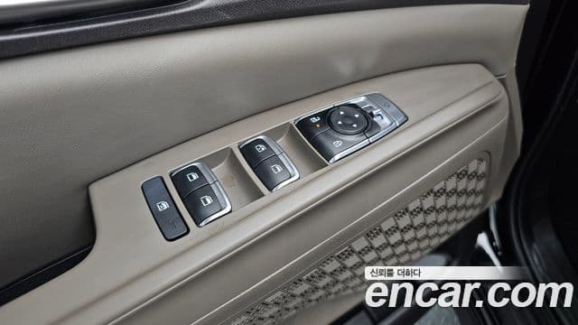 Kia Carnival 2025 — Şəkil 17/20