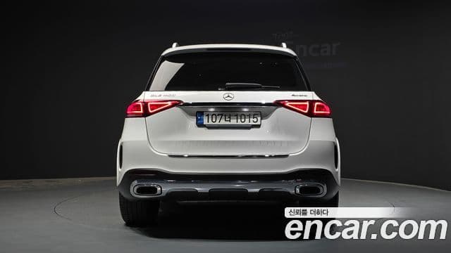 Mercedes-Benz GLE-Class 2021 — Photo 5/34