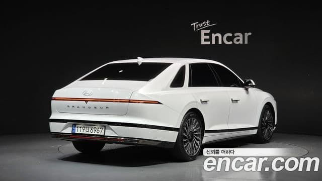 Hyundai Grandeur 2023 — Фото 2/20