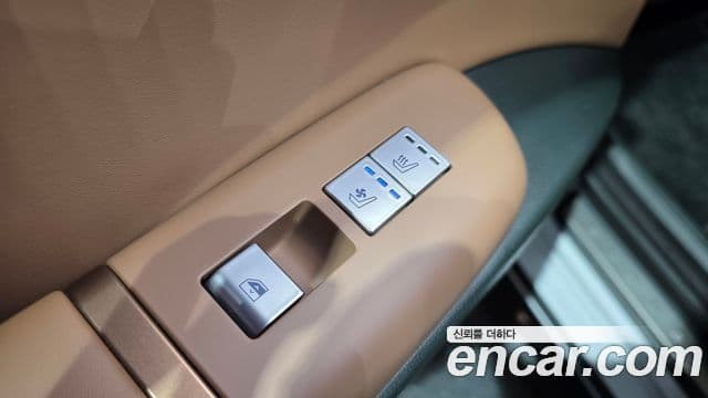 Hyundai Grandeur 2023 — Фото 19/20