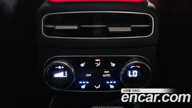 Genesis GV70 2021 — Şəkil 19/20