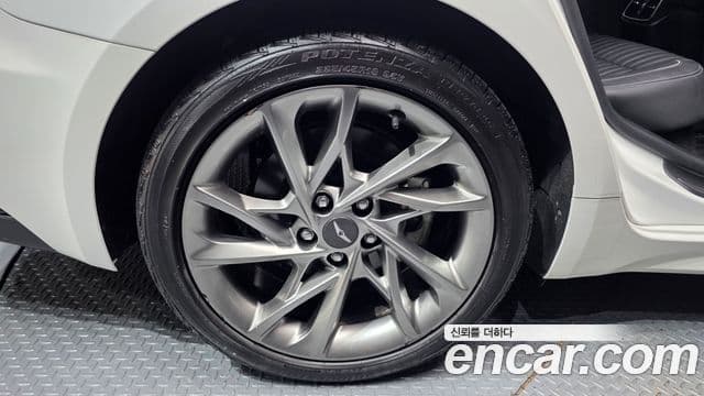 Genesis G70 2022 — ფოტო 5/20