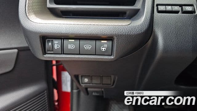 Toyota Prius 2024 — ფოტო 17/20
