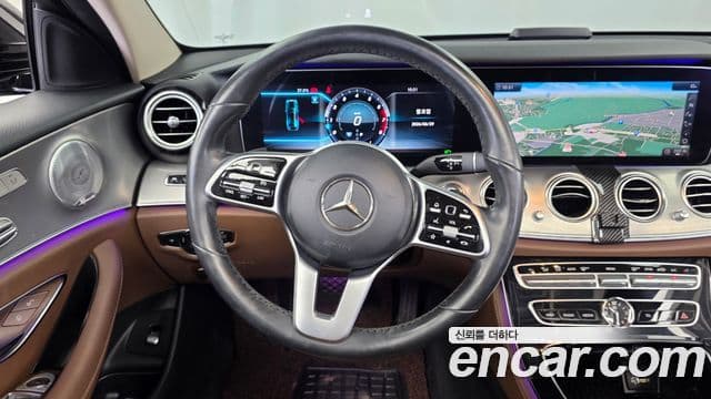 Mercedes-Benz E-Class 2019 — Фото 13/20
